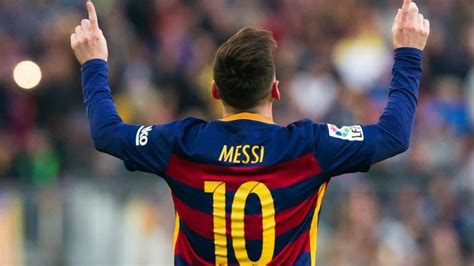 Best moments of Messi as Barca's number 10