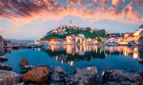 Vrbnik town on Krk Island editorial photography. Image of city - 252498207