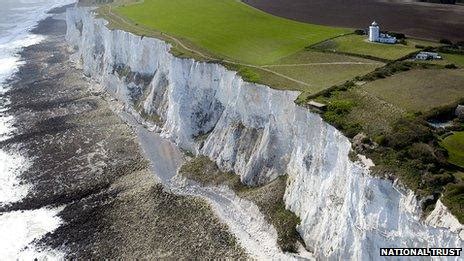 White Cliffs of Dover: Why are they so important to the British? - BBC News