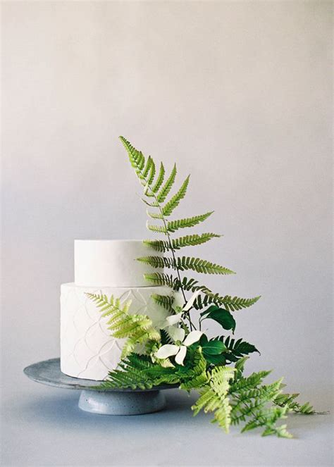 Go Green With These Wedding Cakes Decorated with Fresh Ferns