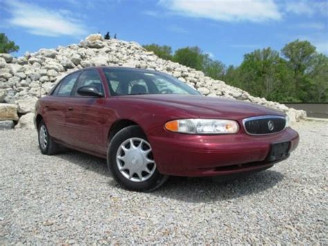 2005 Buick Century Data, Info and Specs | GTCarLot.com