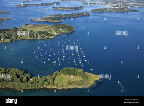 Arzon (Brittany, north-western France): aerial view of the anchorage of Kerners-Bilouris, the ...