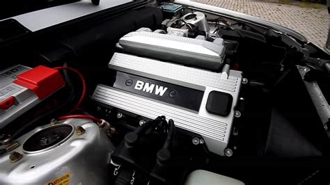 E30 318is engine - YouTube