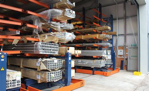 Example of mobile cantilever racking for Hepco Motion - Mecalux.co.uk