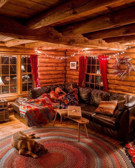 Cozy cabin vibes | Cabin interiors, Log cabin living, Cabin homes