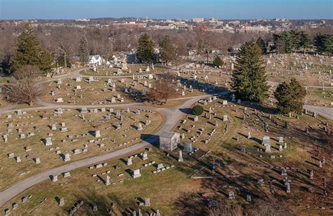 Rose Hill Cemetery Bicentennial: A Brief History and Curious Facts | Bloom Magazine