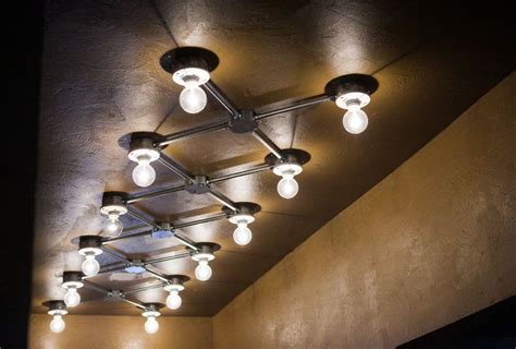 Die besten 25+ Industrial ceiling lights Ideen auf Pinterest | Bauernhaus Deckenbeleuchtung ...