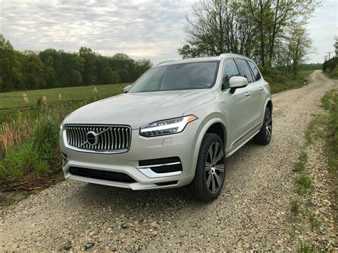 Car Review: Volvo XC90 T8 E-AWD plugs in for better performance and mpg - WTOP News