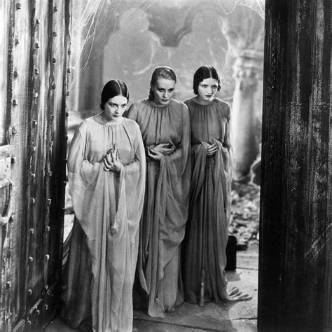 Bad Things Come in Threes: The Weird Sisters of Dracula - VAULT OF THOUGHTS