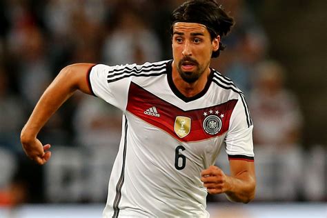 Sami Khedira explains why he joined Juventus this summer - Black ...