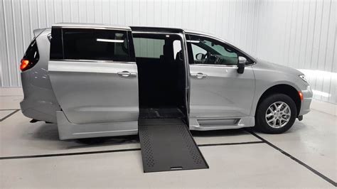 New 2023 Chrysler Pacifica Wheelchair Van For Sale | #400852 | Mobility Support Systems