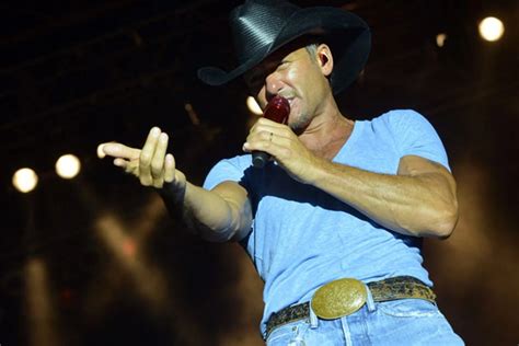 Tim McGraw Announces Dates for Two Lanes of Freedom 2013 Tour