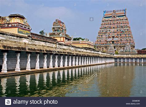 Amazing Sarangapani temple , Kumbakonam with two entrances to the sanctum!