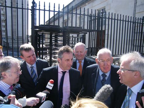 Ian Paisley recall petition opens - The Speaker