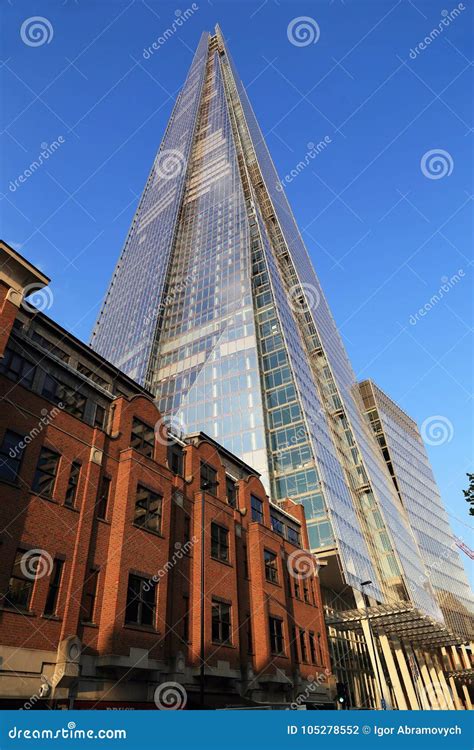 Skyscraper Shard, London editorial photography. Image of travel - 105278552