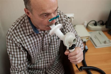 What Stages of COPD Require Medical Oxygen? - Inogen