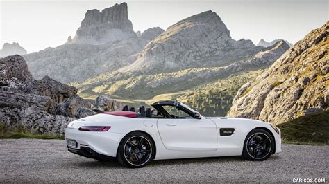 2018 Mercedes-AMG GT Roadster (Color: Designo Diamond White Bright ...