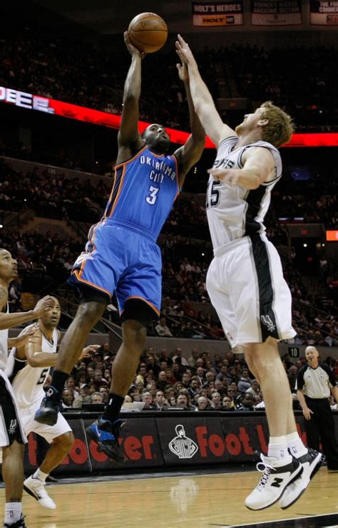 Matt Bonner Dunk