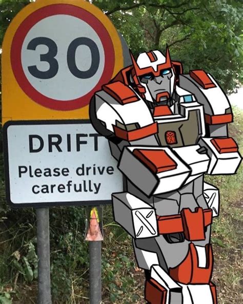 Tarn's book of nothingness - Drift x Ratchet | Transformers funny, Transformers memes ...