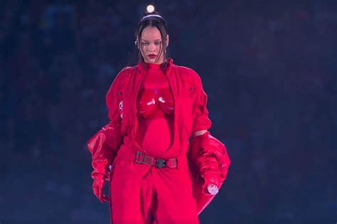 Rihanna works it in comeback performance at Super Bowl 2023