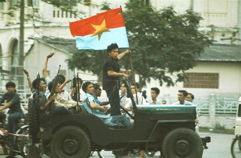 Fall of SAIGON on April 30, 1975 - Thanh niên 30 tháng 4 | Flickr