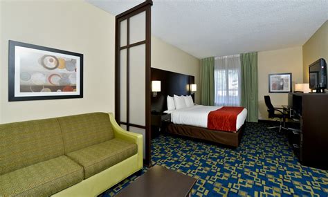 Comfort Inn & Suites Convention Center: Orlando Hotel with Swimming ...