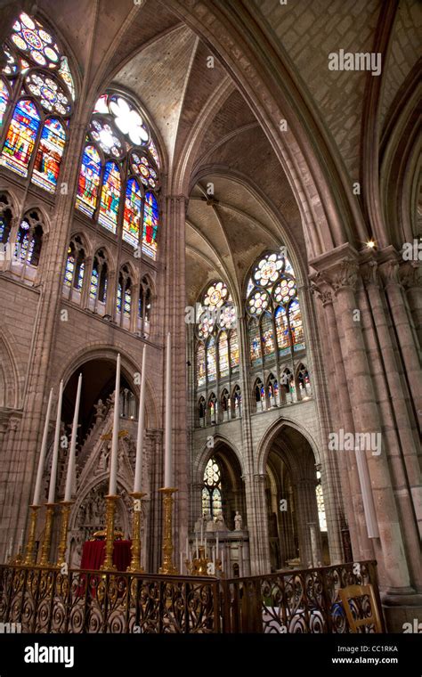 Saint denis cathedral hi-res stock photography and images - Alamy