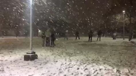 Snow offers Aggies a study break in College Station - ABC13 Houston