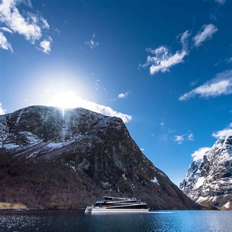 Winter magic in the fjords on Norway's most popular tour