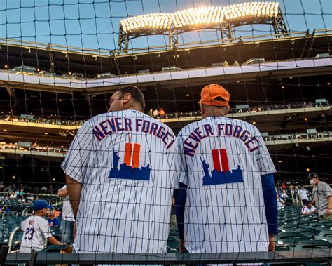 Yankees and Mets Clash in Subway Series on 9/11 Anniversary - The New York Times