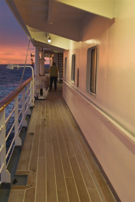 How To Pick The Perfect Cruise Ship Cabin | Best cruise ships, Cruise ship, Cruise