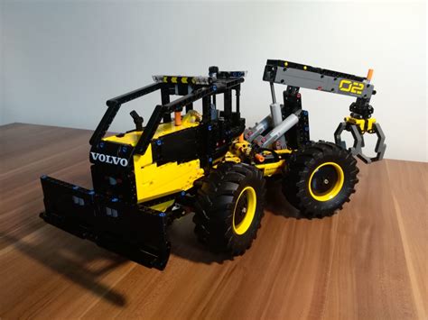 LEGO MOC 42081: Wheel Skidder by Tomik | Rebrickable - Build with LEGO