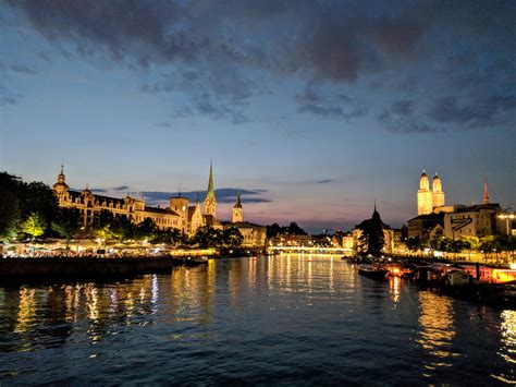 Zürich, Switzerland at night : r/travel