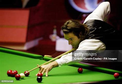 297 Ronnie Osullivan Stephen Hendry Photos & High Res Pictures - Getty Images