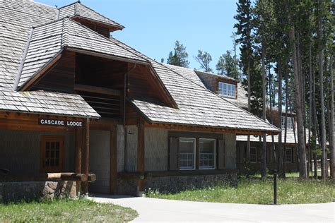 Canyon Lodge and Cabins – Yellowstone Reservations-