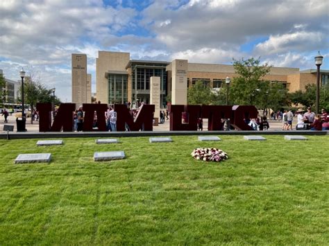 The Reveille Memorial — Texas A&M University – Photography That Matters