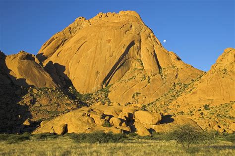 Climbing Spitzkoppe: Granite Mountain in Namibia