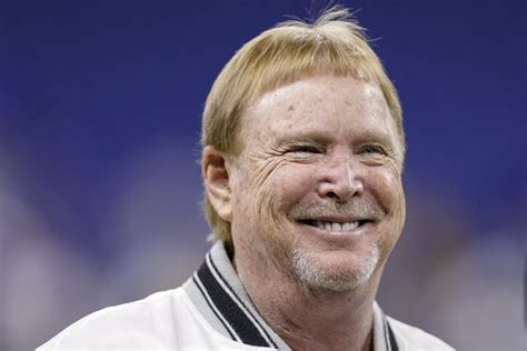 Raiders Owner Mark Davis to Live in Mansion Resembling Team's Stadium ...