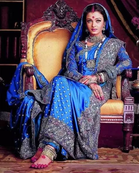 Looking Back At Aishwarya Rai’s Opulent Fashion Choices In Devdas ...