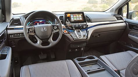 2021 Honda Odyssey Review