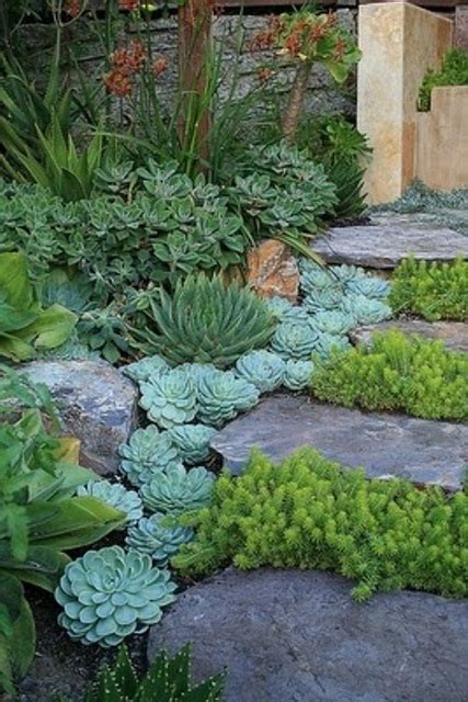 43 Awesome Garden Stone Paths - DigsDigs