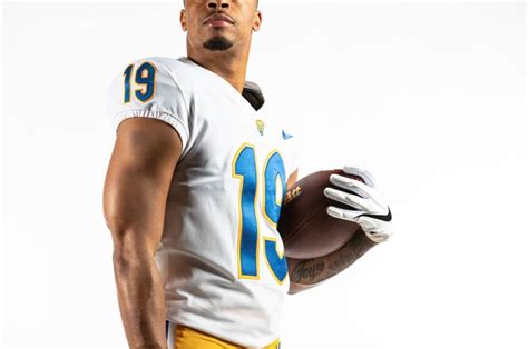 Pitt turns throwbacks into its full-time uniforms - Footballscoop