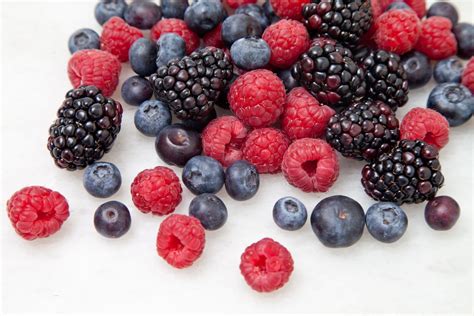 Berries Health Benefits and Recipes