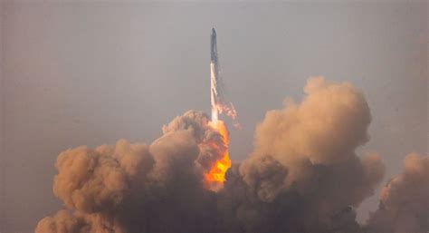 SpaceX launches largest rocket ever built, but test flight ends in ...