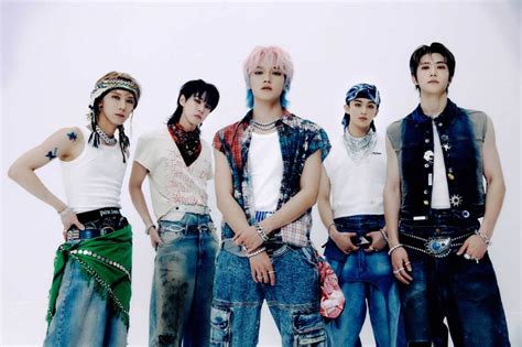 NCT U's 'Baggy Jeans' Is No. 1 on Hot Trending Songs Chart