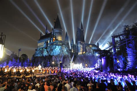 Wizarding World of Harry Potter Theme Park has grand opening | HollywoodNews.com