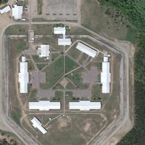 Kinross Correctional Facility in Kincheloe, MI (Google Maps)