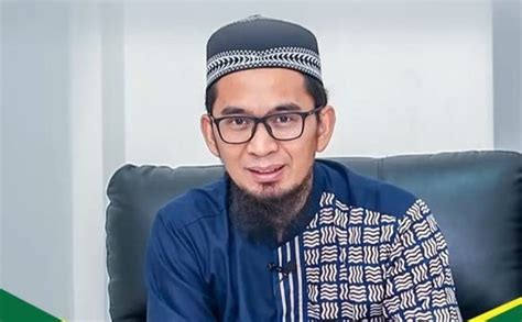 Ustadz Adi Hidayat - Biodata, Profil, Fakta, Umur, Agama, Istri, Karier