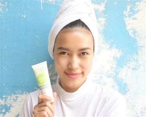 Review Emina Face Mask – Green Tea Latte - DaretoChange by Indonesian Beauty Blogger