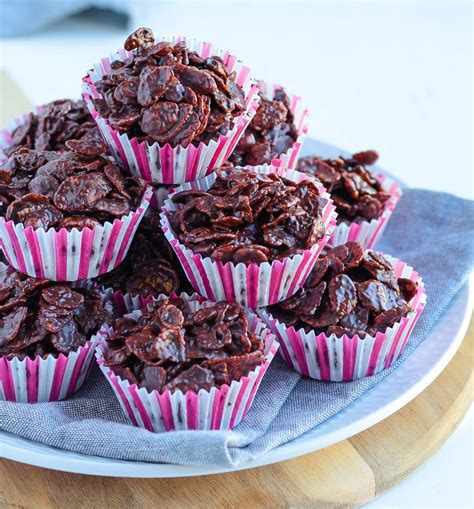 4 Ingredients Chocolate Cornflake Cakes - A Baking Journey